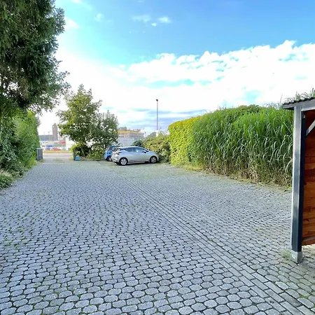 Erholsame City-erdgeschosswohnung Mit Veranda, Grill Und Parkplatz D46eg Oldenburg
