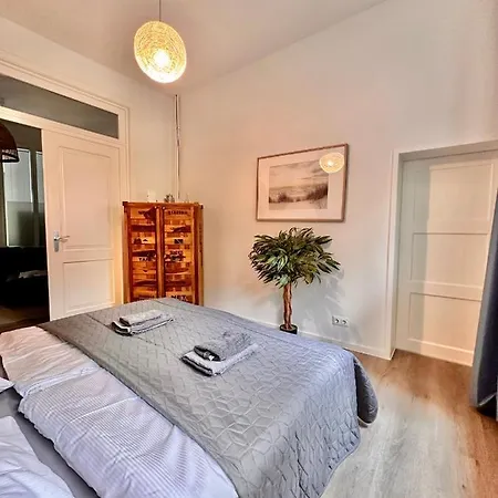 Erholsame City-erdgeschosswohnung Mit Veranda, Grill Und Parkplatz D46eg Lejlighed Oldenburg