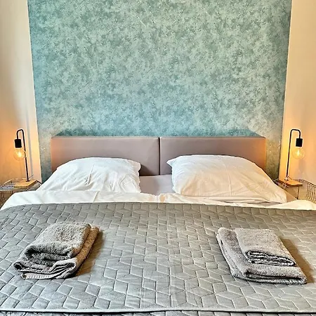Erholsame City-erdgeschosswohnung Mit Veranda, Grill Und Parkplatz D46eg Lejlighed *