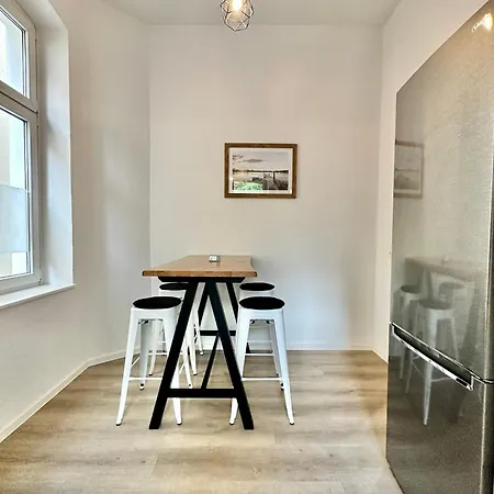 Erholsame City-erdgeschosswohnung Mit Veranda, Grill Und Parkplatz D46eg Lejlighed