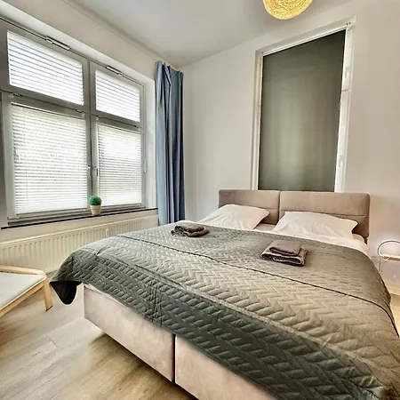Apartment Erholsame City-erdgeschosswohnung Mit Veranda, Grill Und Parkplatz D46eg *
