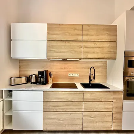 Erholsame City-erdgeschosswohnung Mit Veranda, Grill Und Parkplatz D46eg Lejlighed *