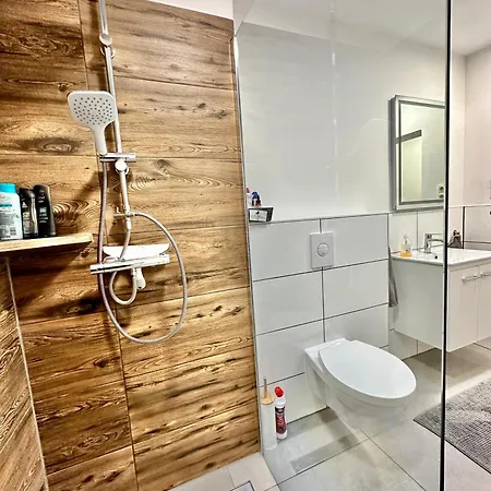 Erholsame City-erdgeschosswohnung Mit Veranda, Grill Und Parkplatz D46eg *